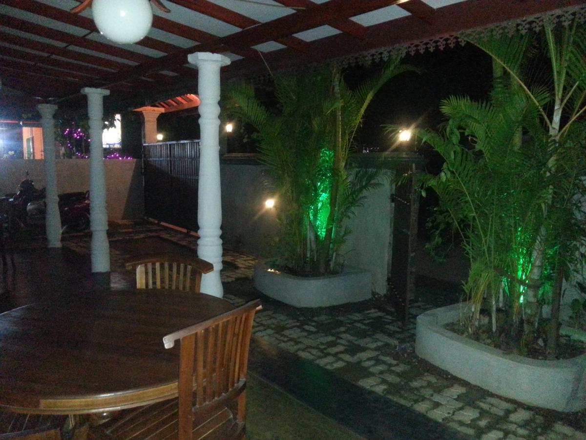 Shantha Surf Villa Weligama Buitenkant foto